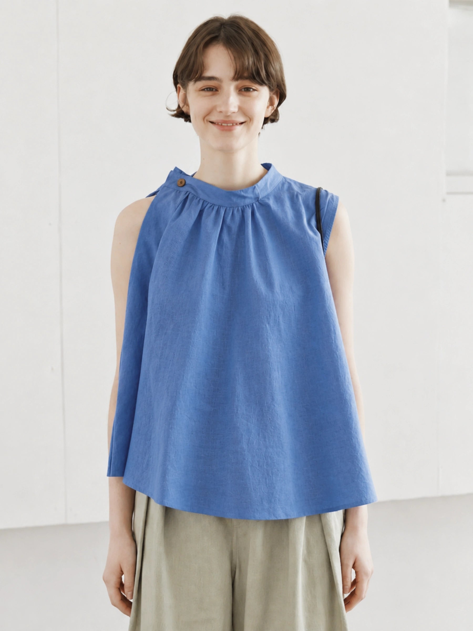 100% Linen Gathered Neck Side Button Tank Top