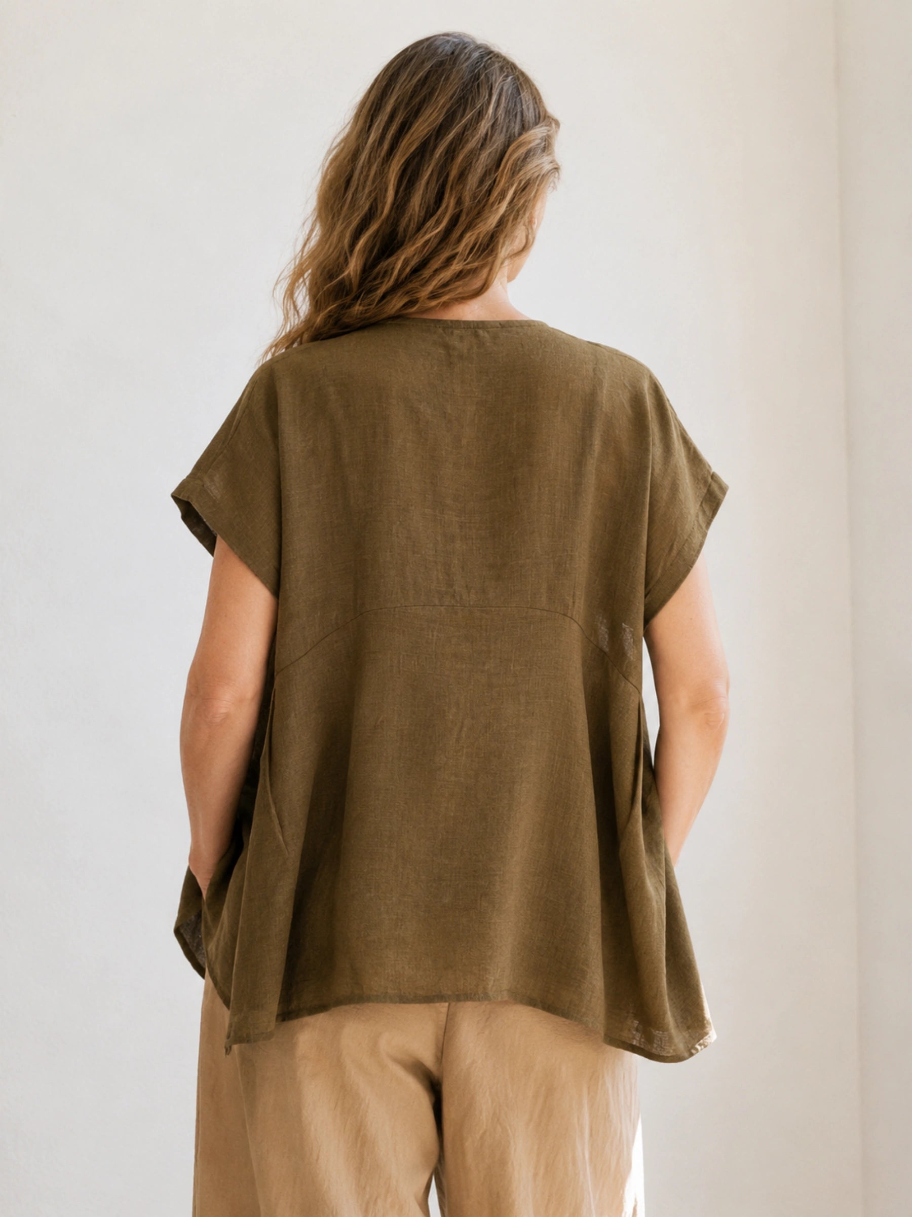 100% Linen V-neck Pleated Blouse