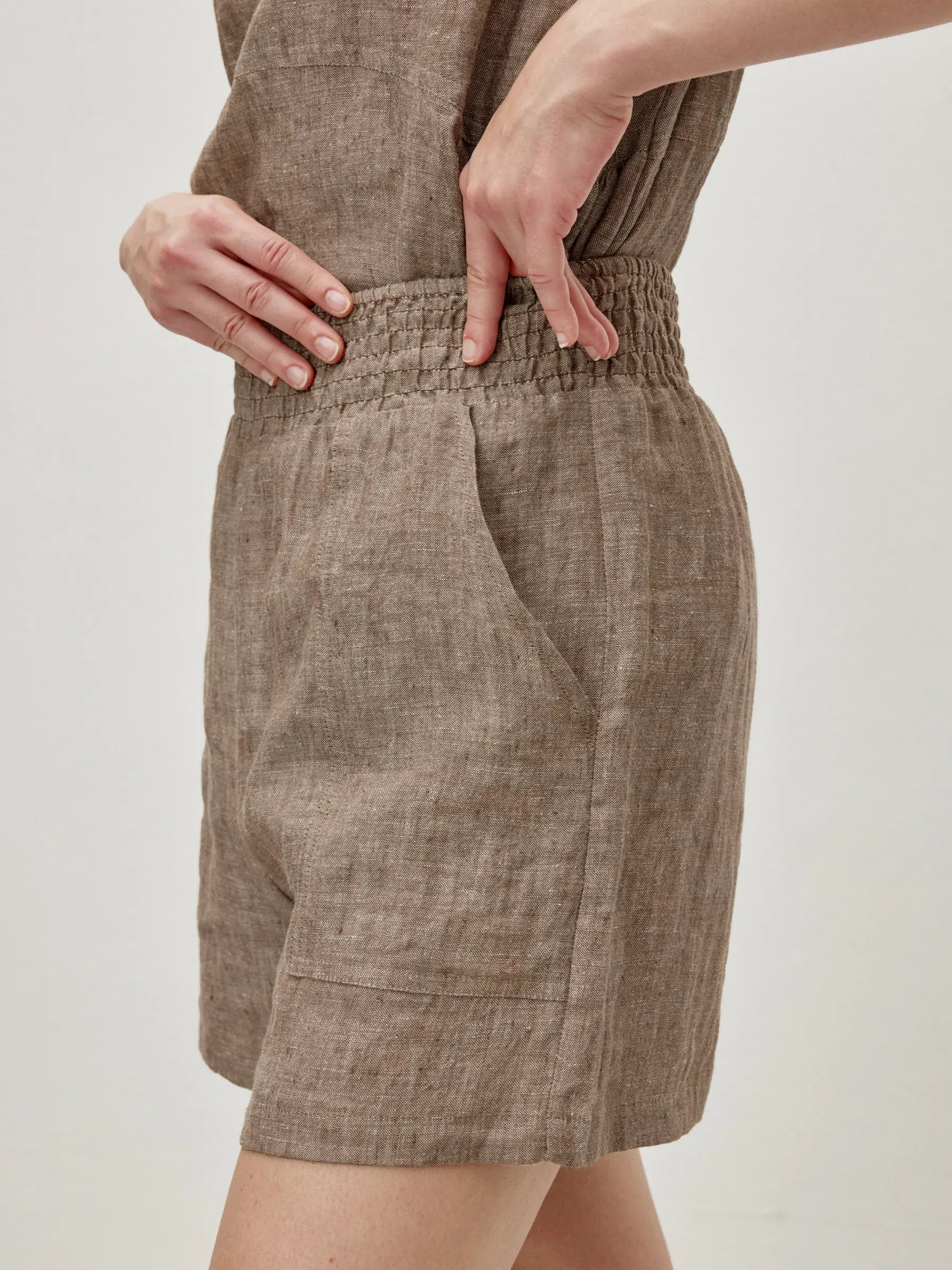 100% Linen Wide Elastic Waistband Shorts