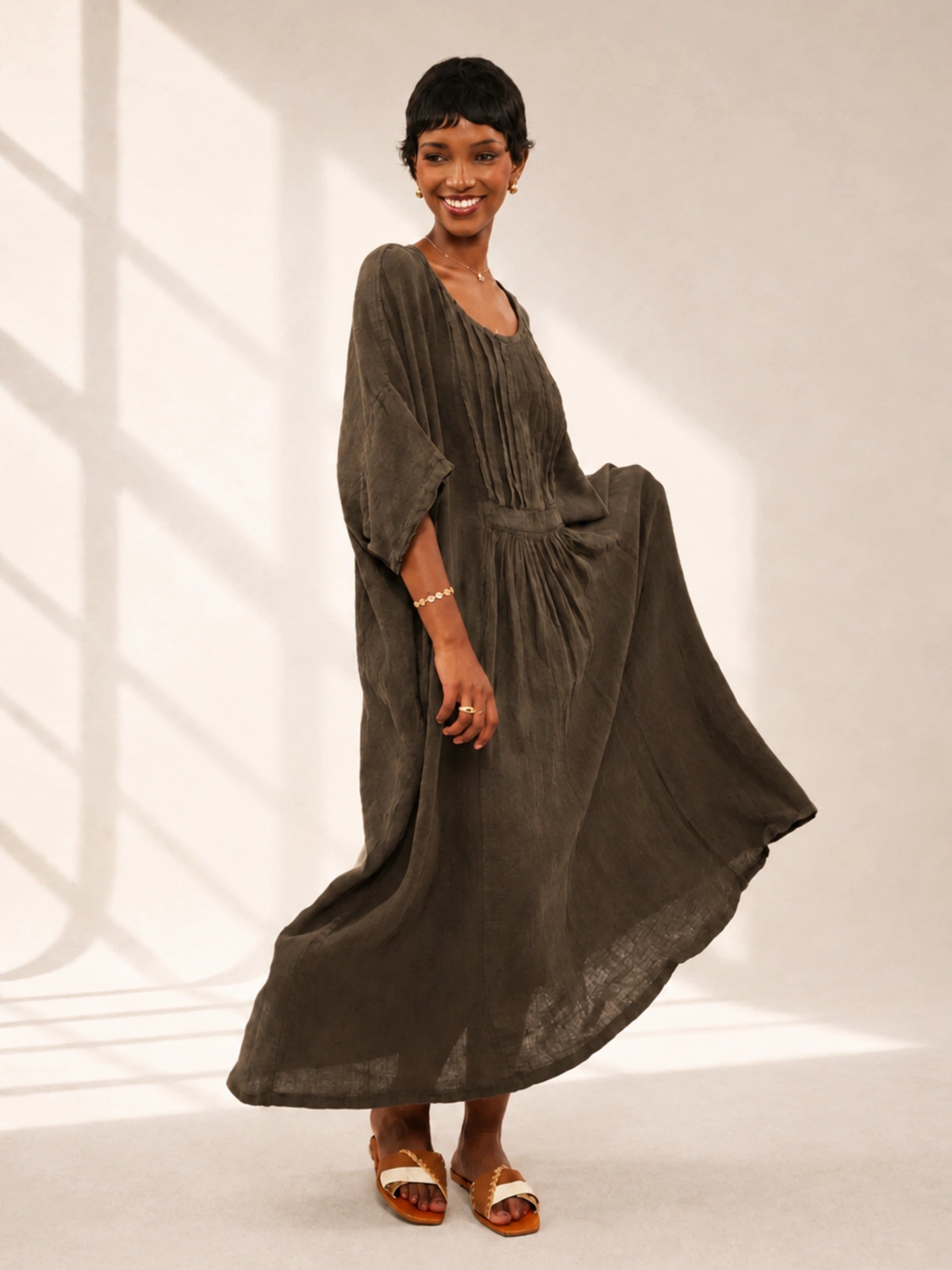 100% Linen Pintuck-Detail Side Pocket Maxi Dress