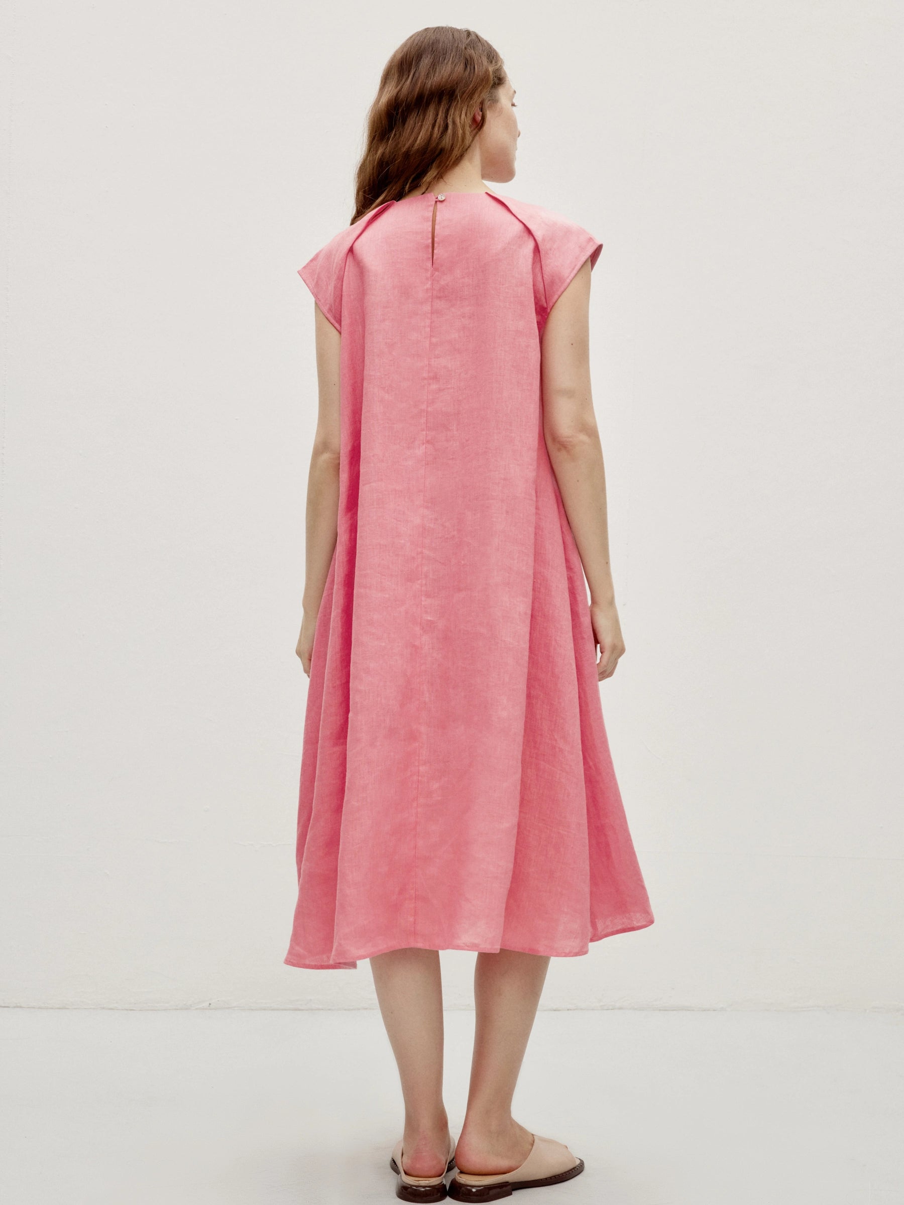 100% Sleeveless Pleated Side Pocket Maxi Dress