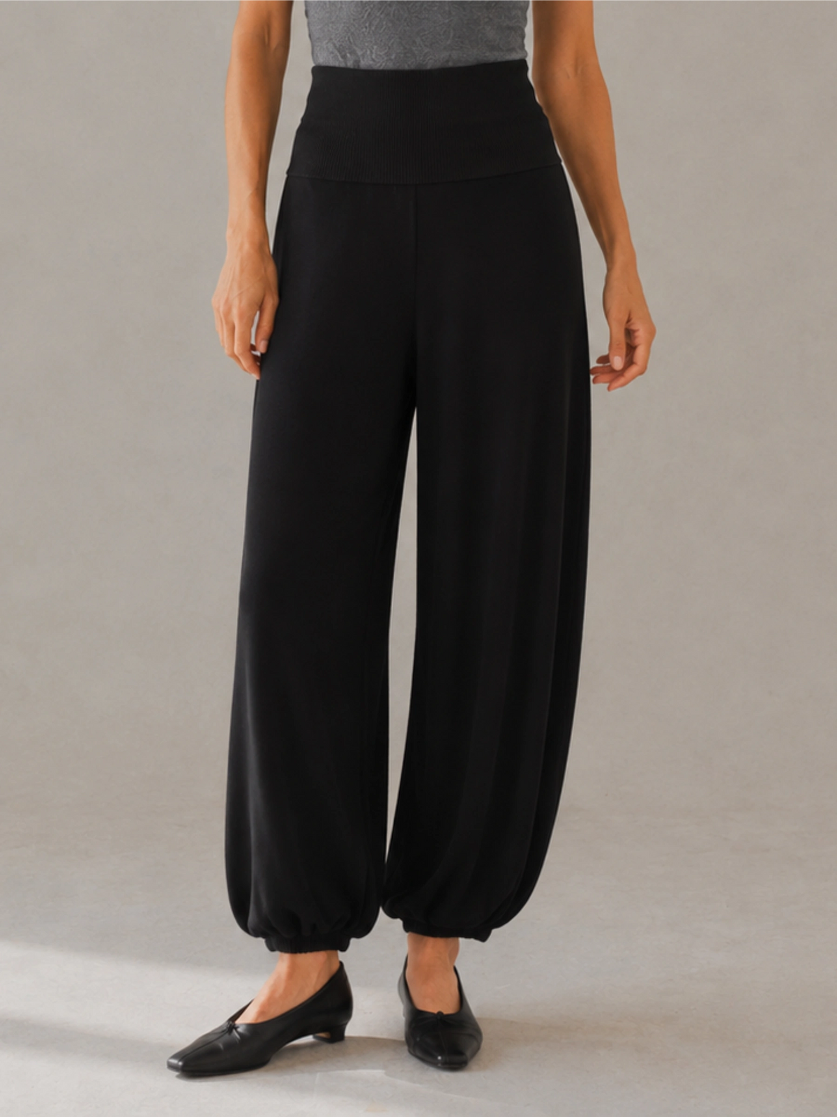 Wool Wide-Waistband Button-Detail Balloon Pants