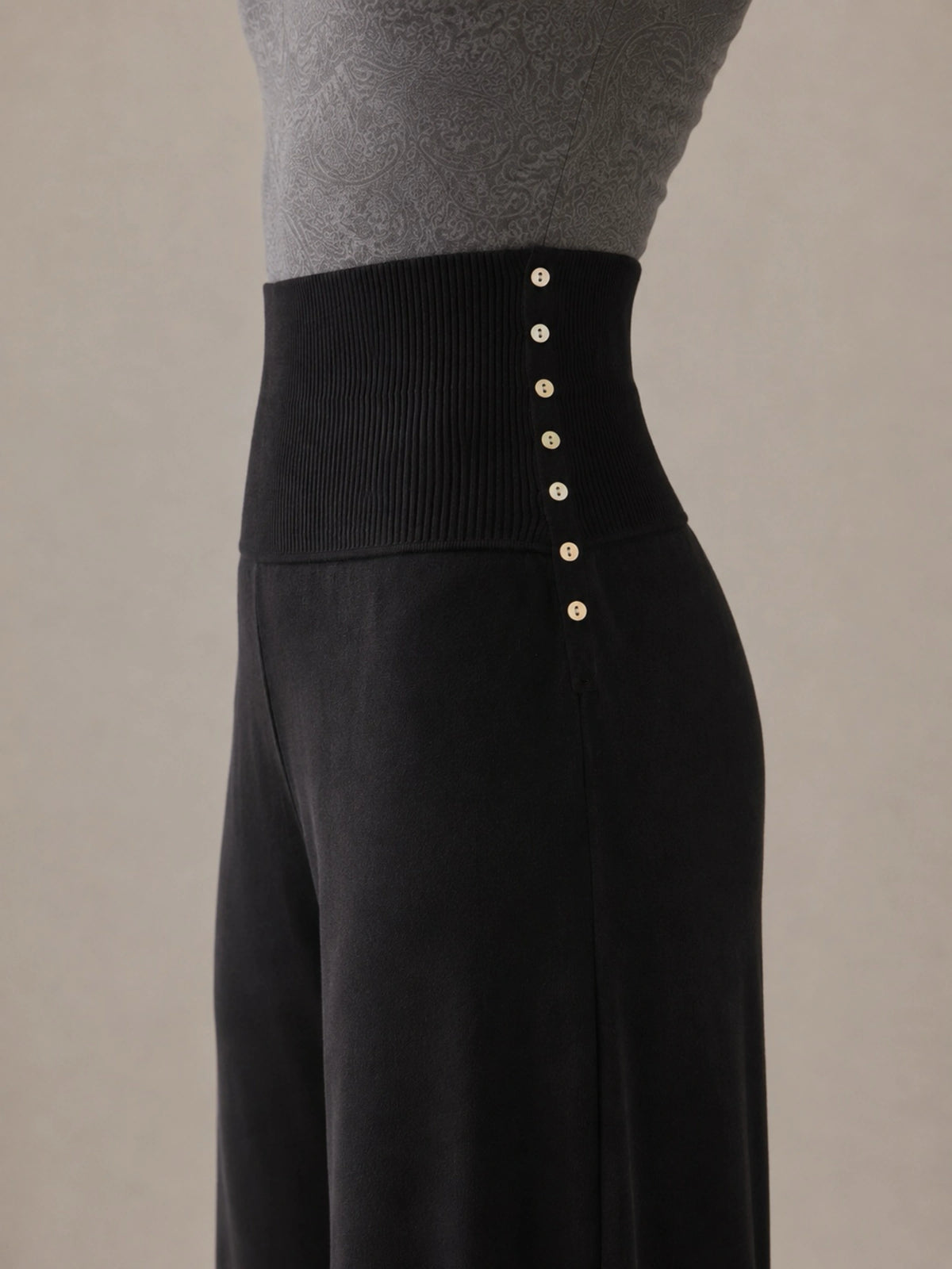 Wool Wide-Waistband Button-Detail Balloon Pants